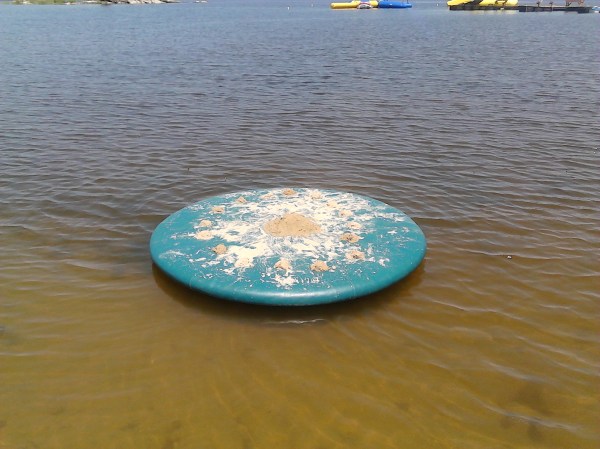 a anchored floating thing