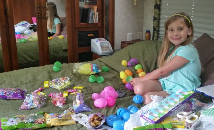 madisyn filling eggs