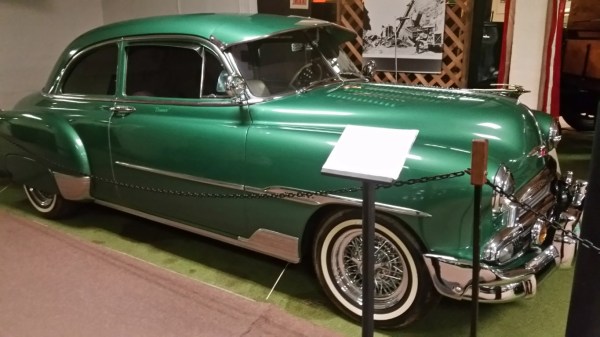 1951 Chevrolet Deluxe Coupe (Medium)