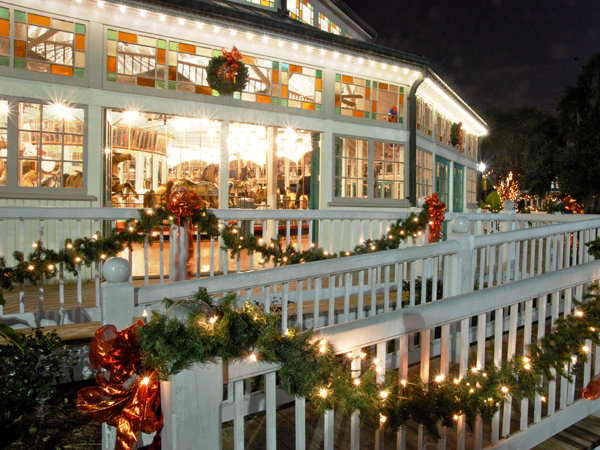 z et-carousel-city-park-christmas-oaks-2014jpg-60571ab9a6579370